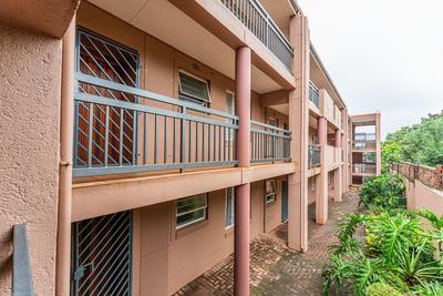 Apartment / Flat For Sale in Linden, Johannesburg